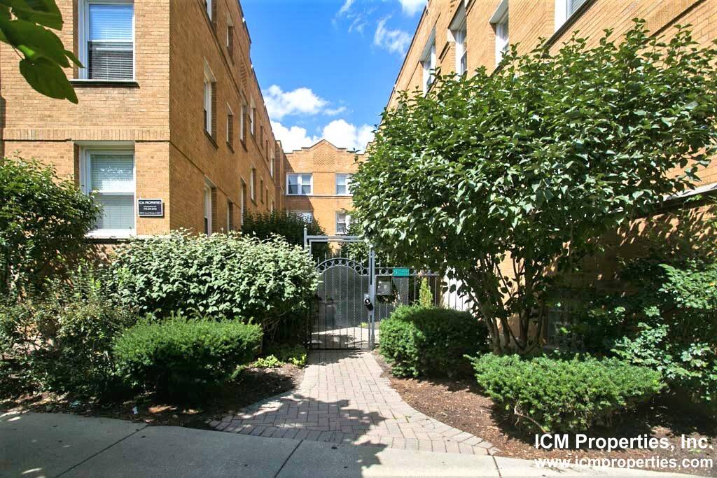 Apartment for rent at 628 W Roscoe #1N, Chicago, IL 60657