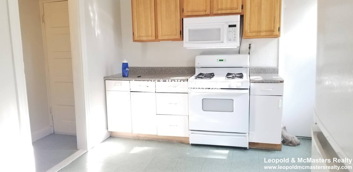 Apartment for rent at 32 Salem St #3, Salem, MA 01970