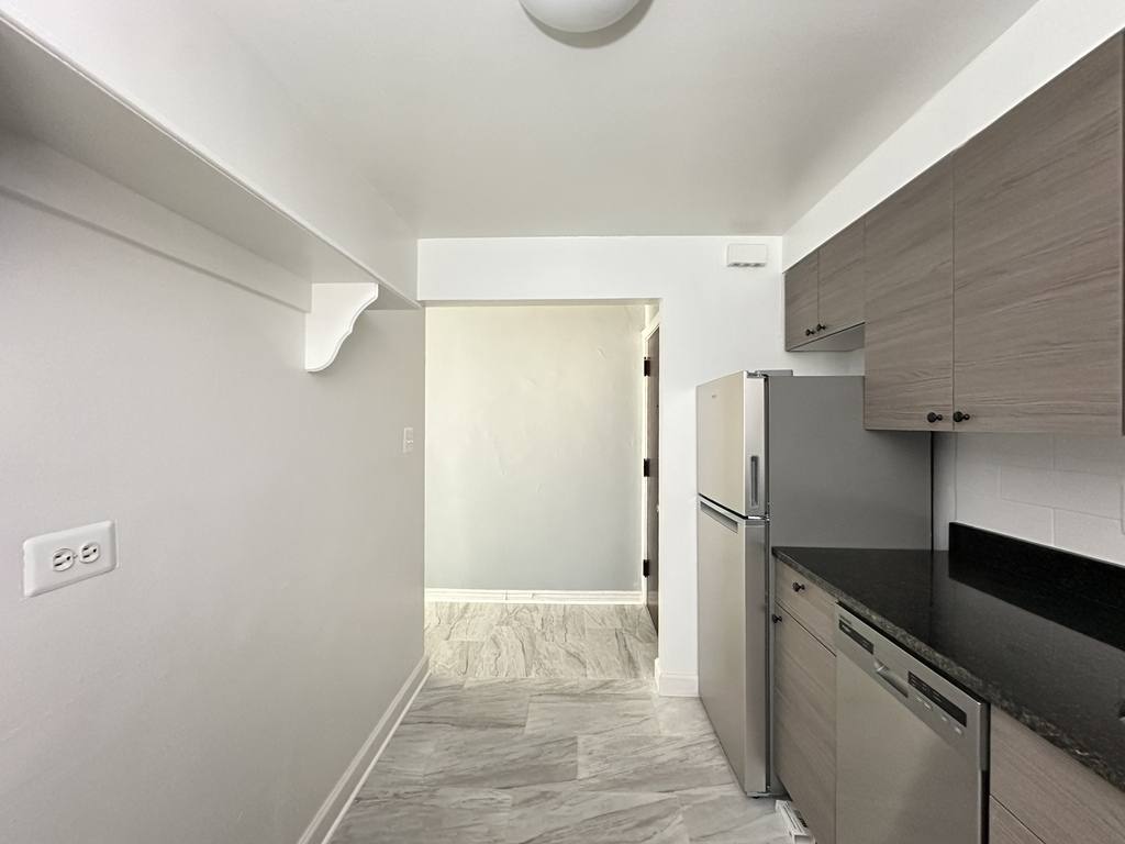 Apartment for rent at 6715 California #DSG, Chicago, IL 60645