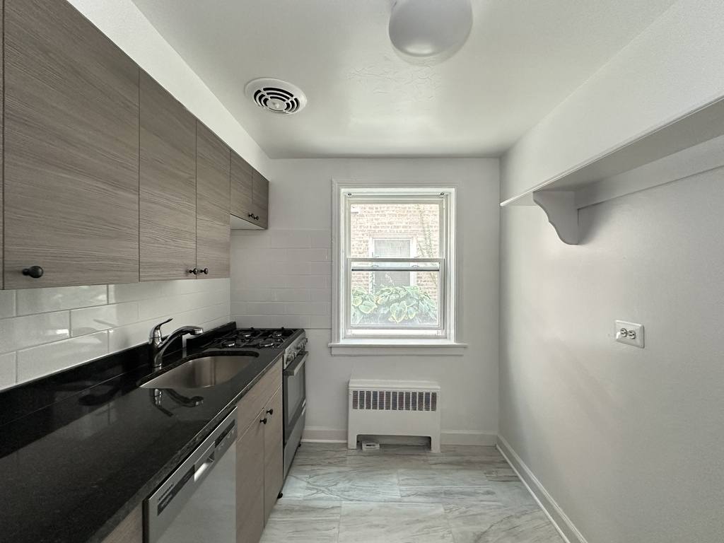 Apartment for rent at 6715 California #DSG, Chicago, IL 60645