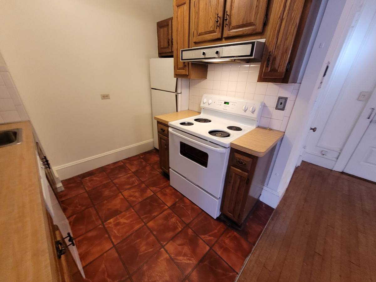 Apartment for rent at 379 Commonwealth Ave #3, Boston, MA 02115