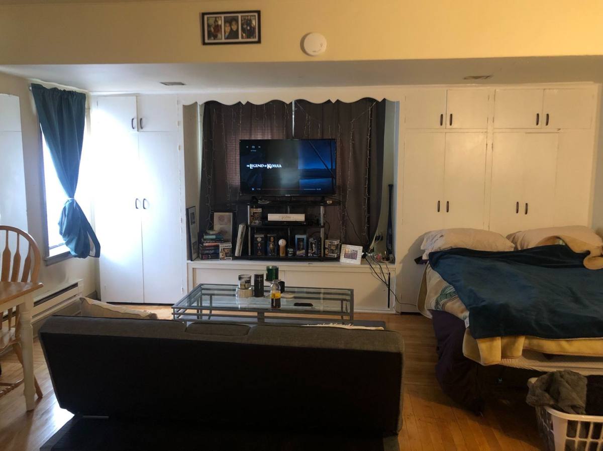 Apartment for rent at 1645 N Franklin Place, Milwaukee, WI 53202