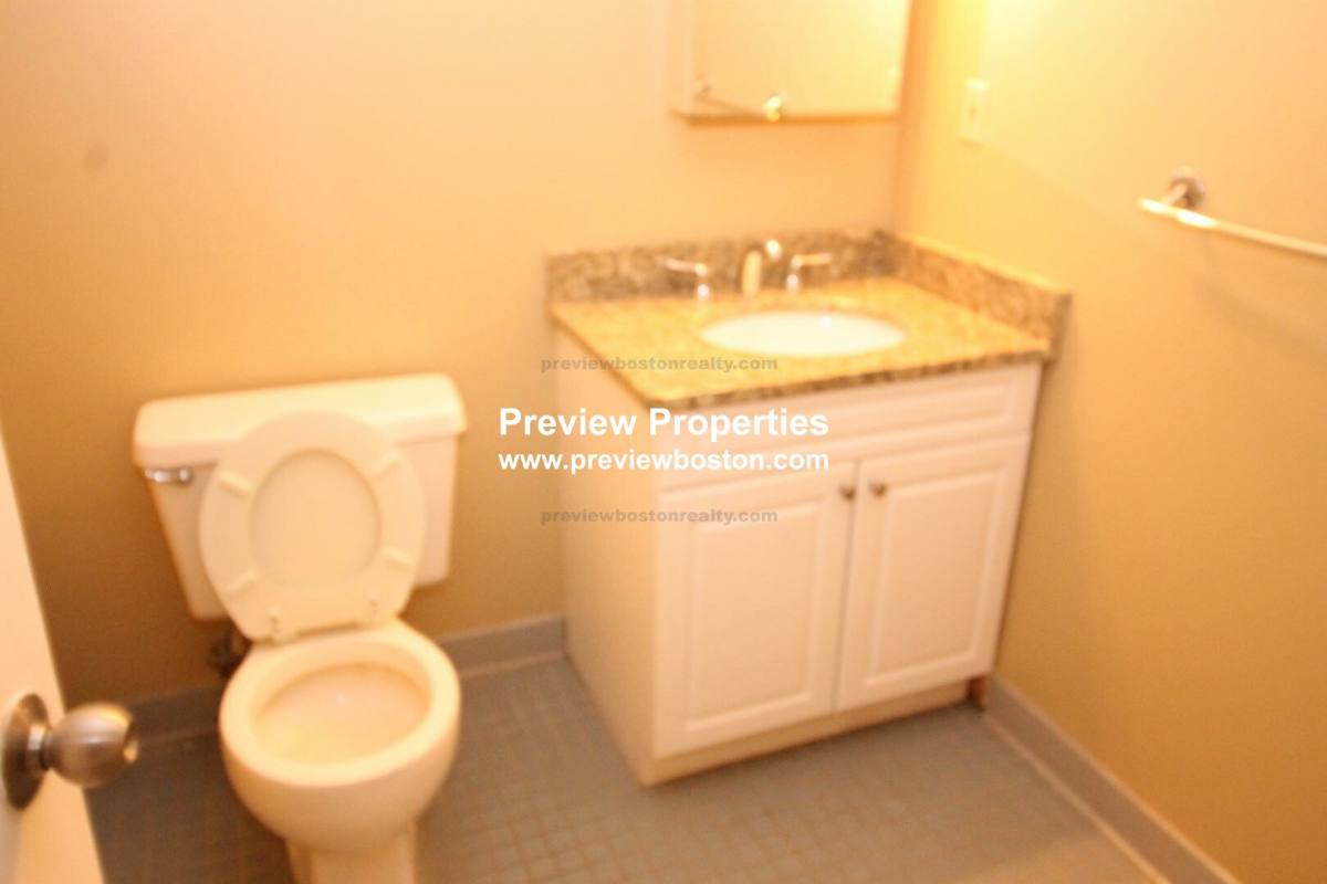 Apartment for rent at 15 N Beacon St #703, Allston, MA 02134