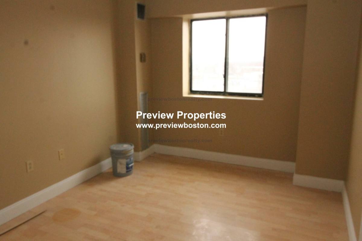Apartment for rent at 15 N Beacon St #703, Allston, MA 02134