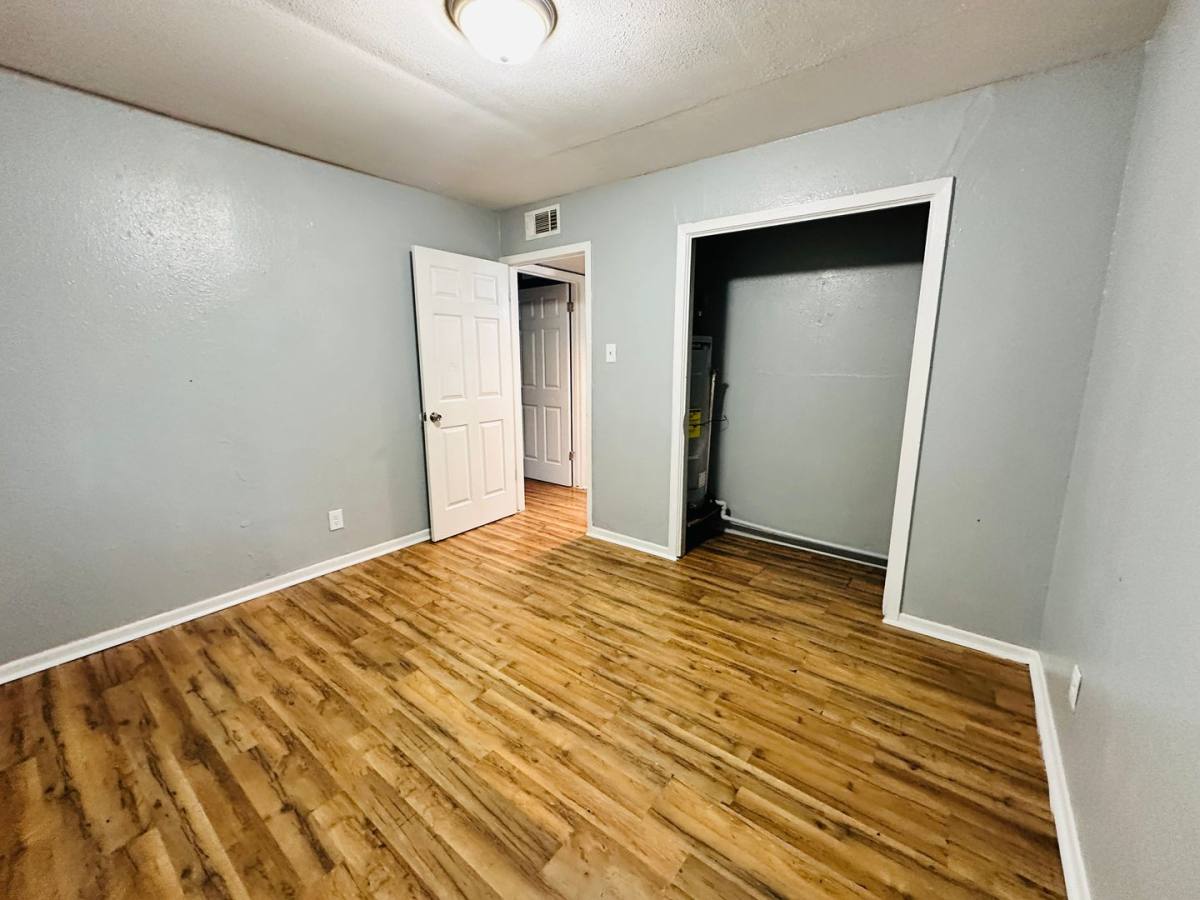 Apartment for rent at 407 W Ave E, Killeen, TX 76541