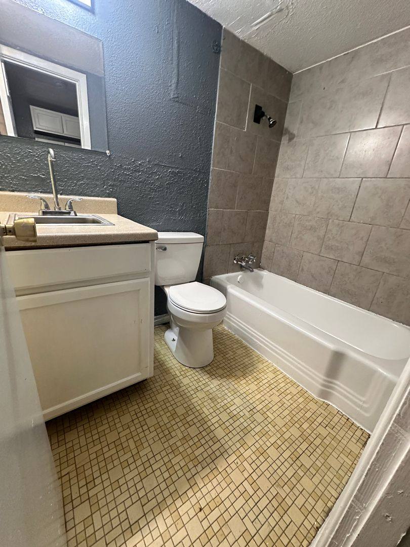 Apartment for rent at 605 N Gray St, Killeen, TX 76541