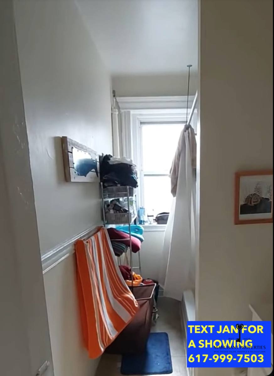 Apartment for rent at 364 Riverway #26, Boston, MA 02115