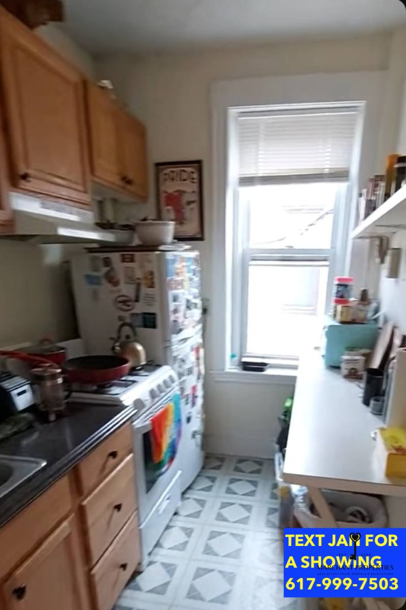 Apartment for rent at 364 Riverway #26, Boston, MA 02115