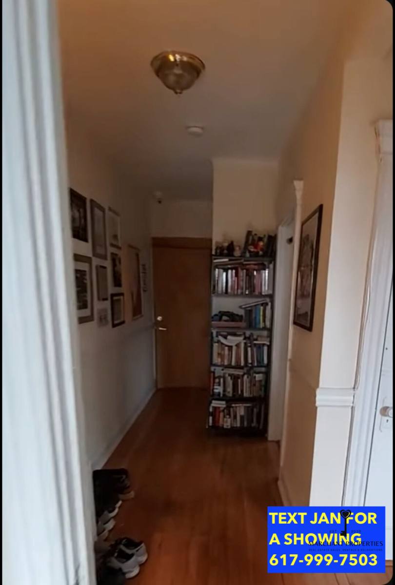 Apartment for rent at 364 Riverway #26, Boston, MA 02115