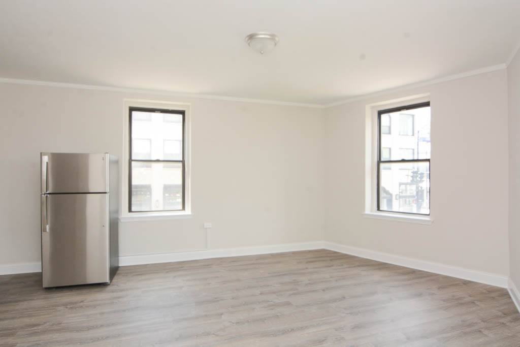 Apartment for rent at 3335 Diversey #301-A, Chicago, IL 60647