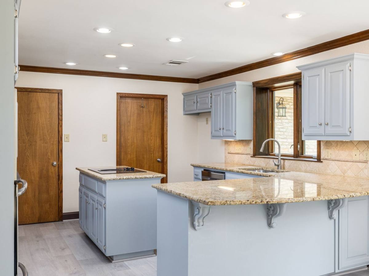 House for rent at 9900 Winding Oak Circle, Austin, TX 78750