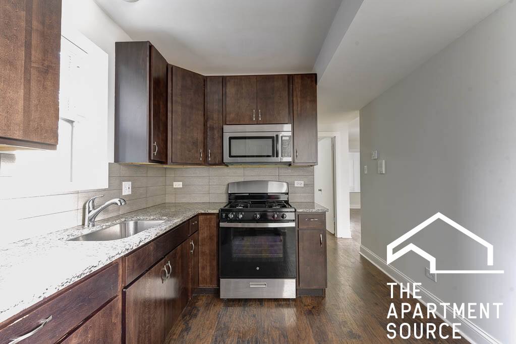 Apartment for rent at 4876 W Armitage Ave #1R, Chicago, IL 60639
