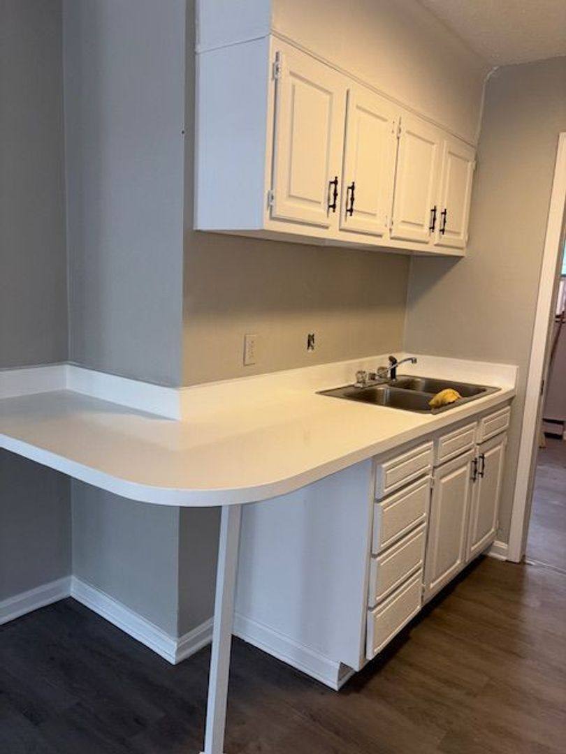 Apartment for rent at 1607 Bigley Ave, Charleston, WV 25302