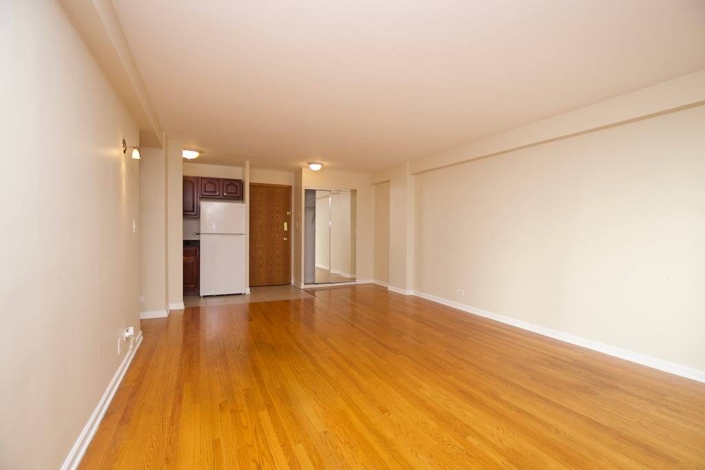 Apartment for rent at 4180 Marine Dr #D1031, Chicago, IL 60613
