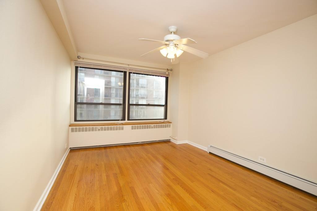 Apartment for rent at 4180 Marine Dr #D1031, Chicago, IL 60613
