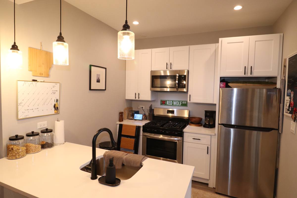 Apartment for rent at 1345 Bosworth Ave #3R, Chicago, IL 60642