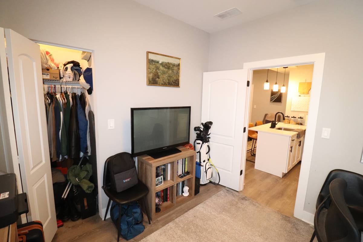 Apartment for rent at 1345 Bosworth Ave #3R, Chicago, IL 60642