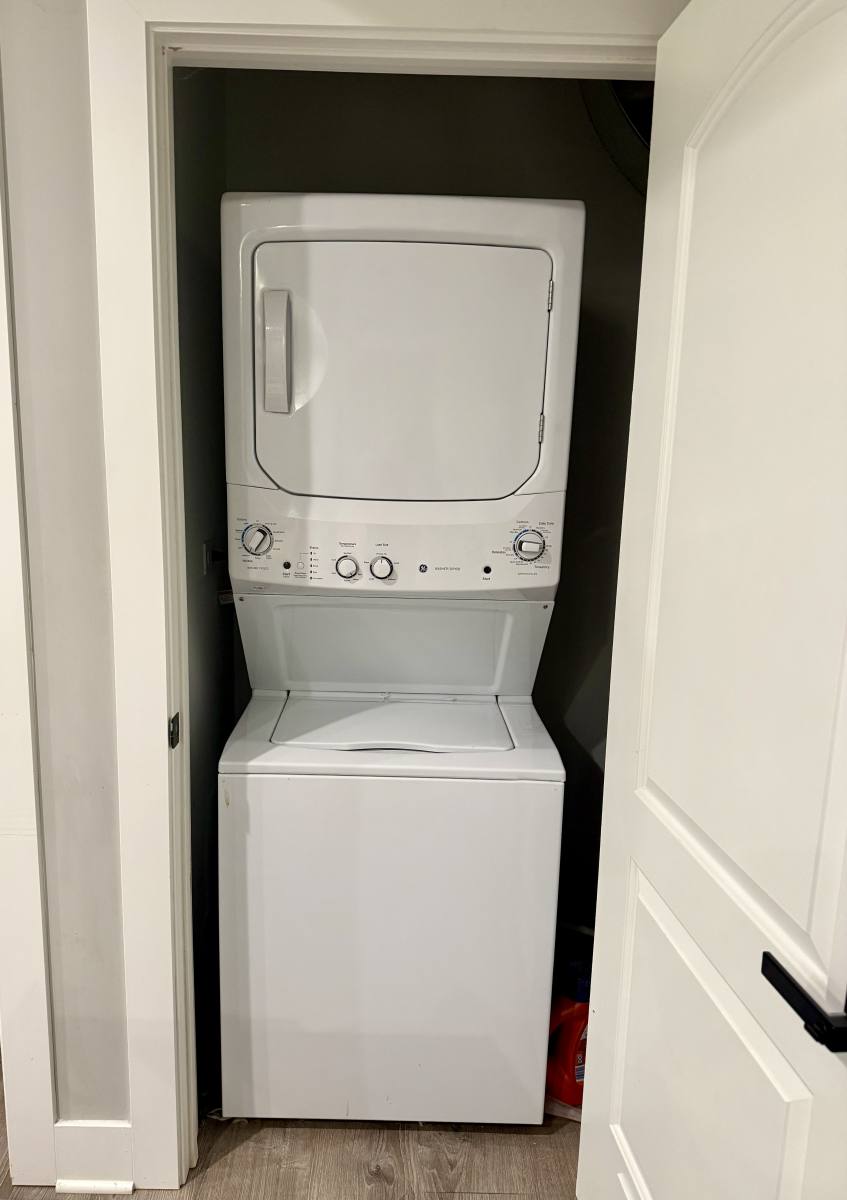 Apartment for rent at 1345 N Bosworth Ave #1F, Chicago, IL 60642