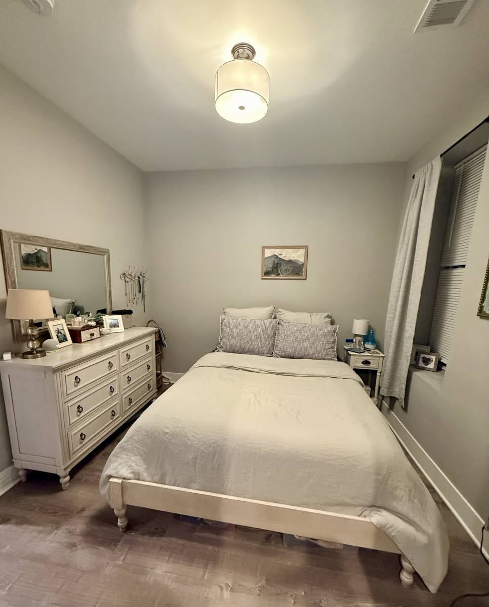 Apartment for rent at 1345 N Bosworth Ave #1F, Chicago, IL 60642