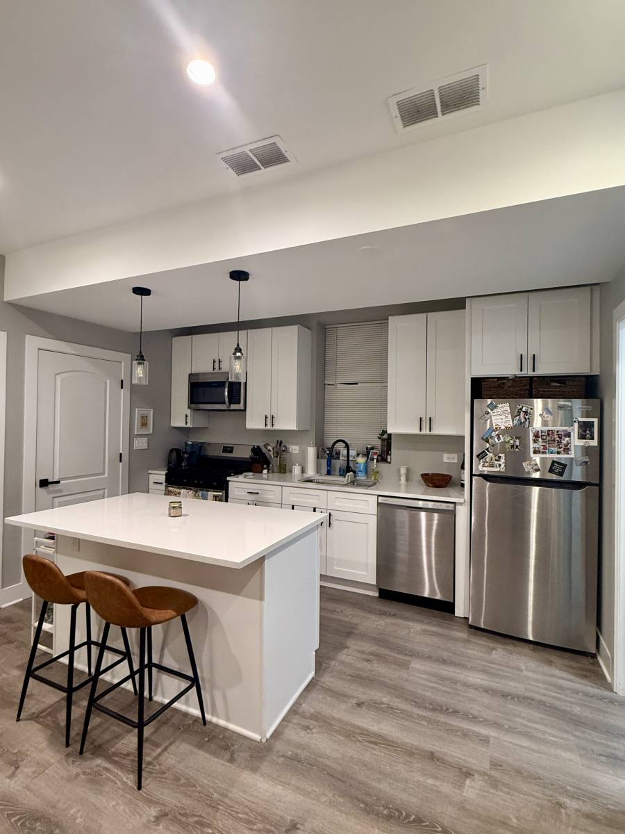Apartment for rent at 1345 N Bosworth Ave #1F, Chicago, IL 60642