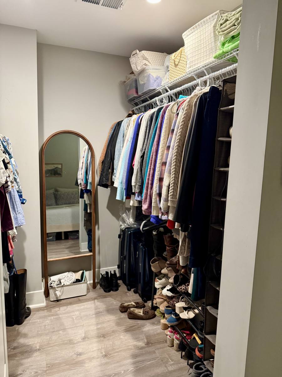 Apartment for rent at 1345 N Bosworth Ave #1F, Chicago, IL 60642