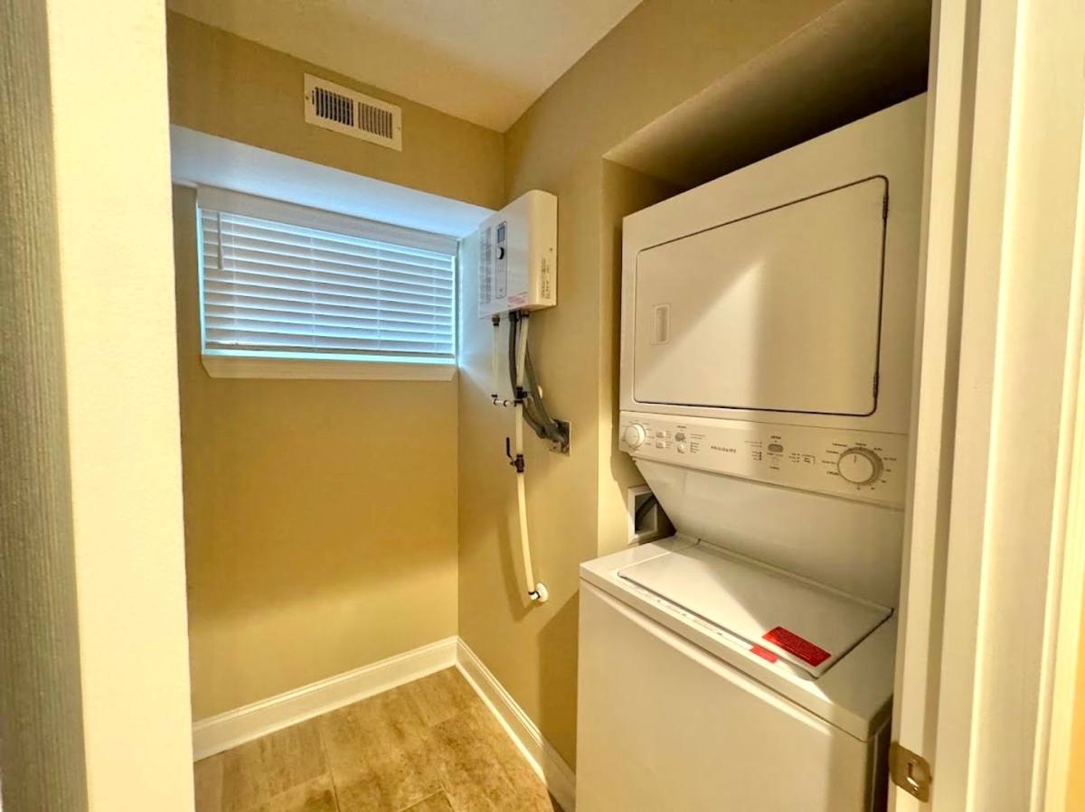 Apartment for rent at 106 S Anderson St #B102, Morganton, NC 28655
