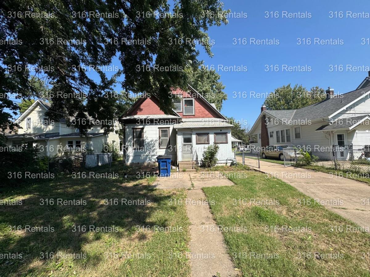 House for rent at 425 E 3rd St, Newton, KS 67114