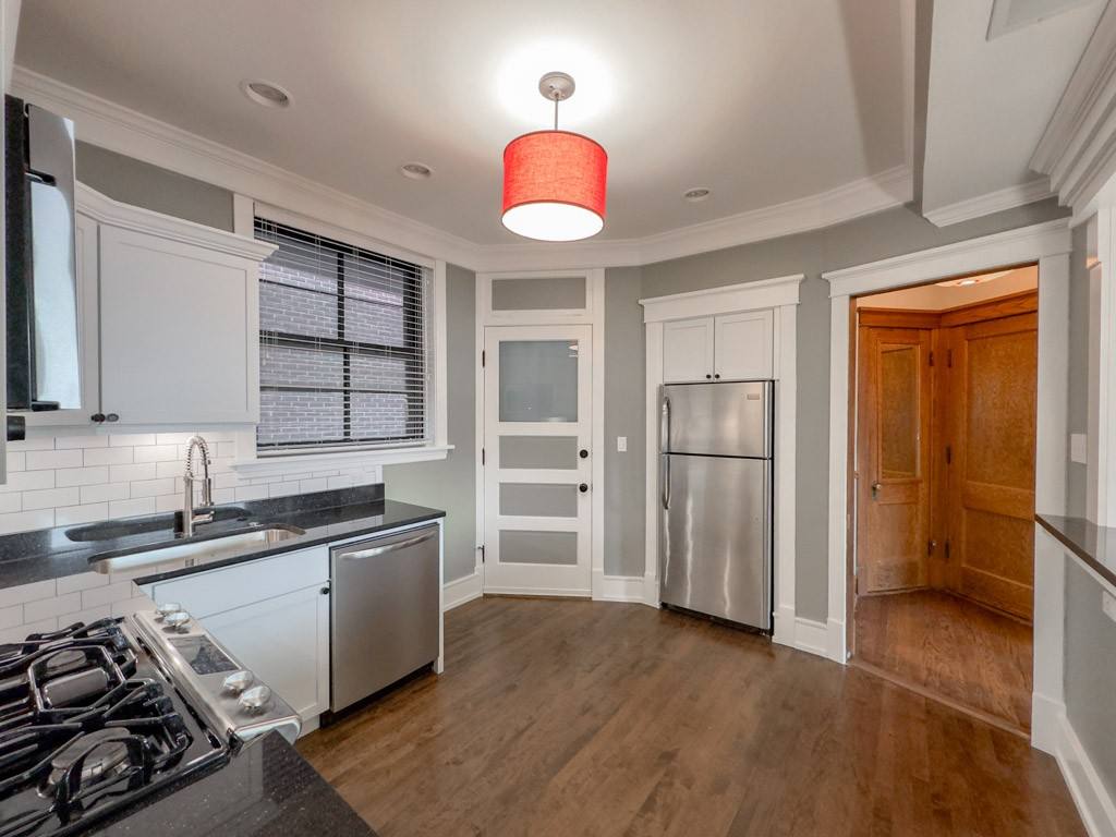 Apartment for rent at 1938 Berenice #9Q, Chicago, IL 60613