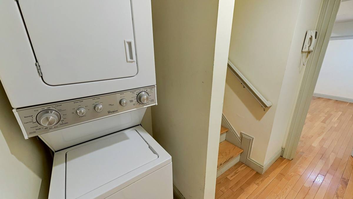 Apartment for rent at 531 Newbury St #1, Boston, MA 02215