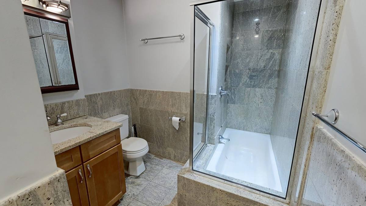 Apartment for rent at 531 Newbury St #1, Boston, MA 02215