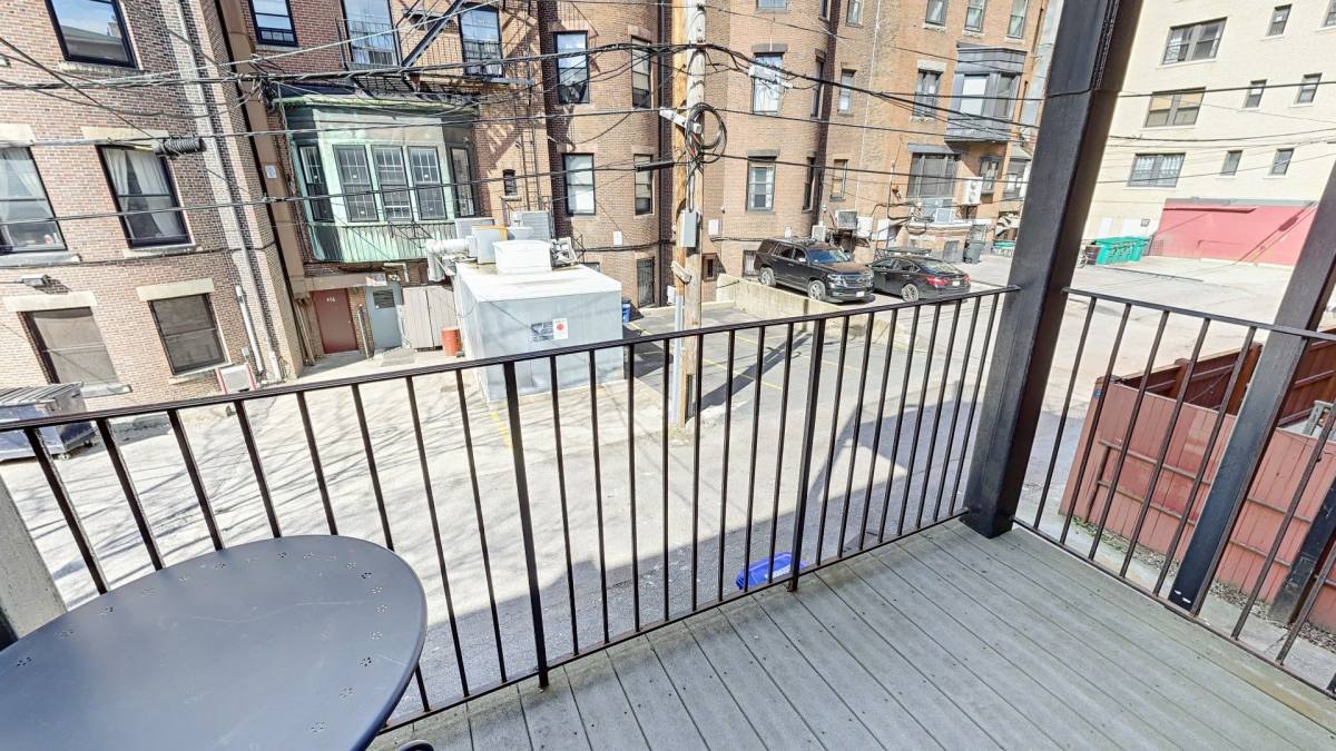 Apartment for rent at 531 Newbury St #1, Boston, MA 02215