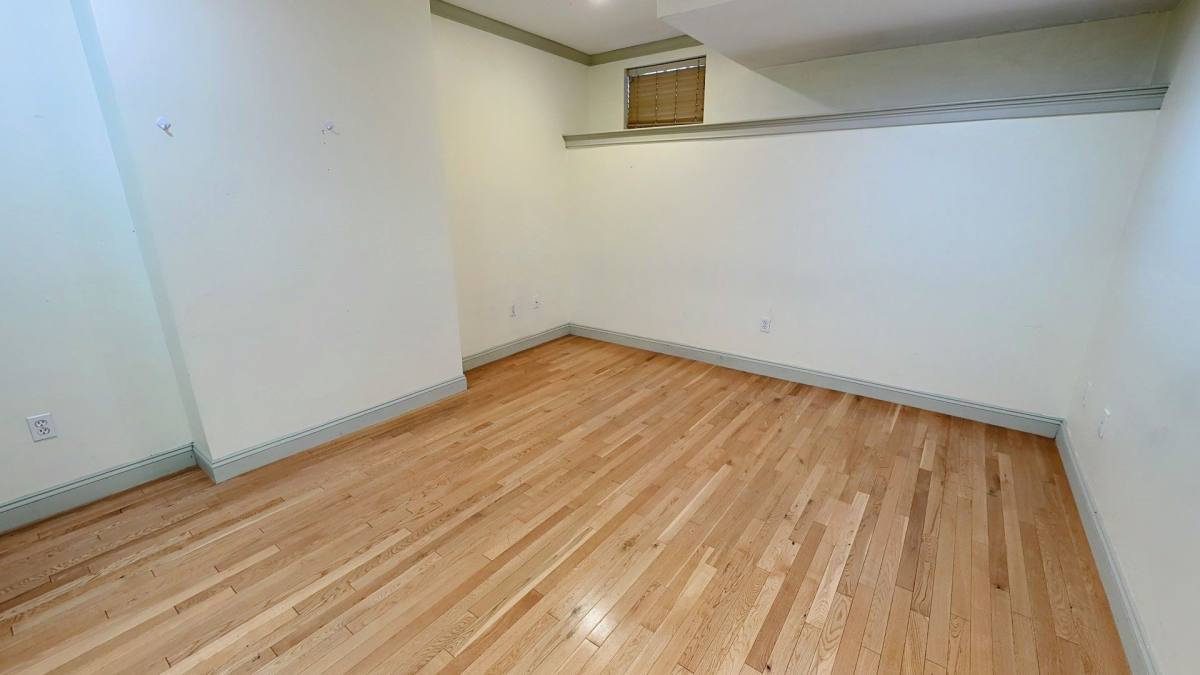 Apartment for rent at 531 Newbury St #1, Boston, MA 02215