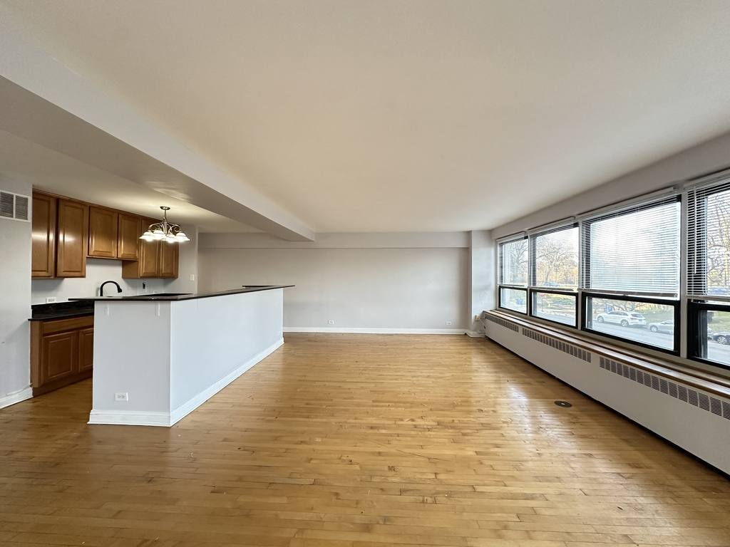 Apartment for rent at 4180 Marine Dr #D502, Chicago, IL 60613