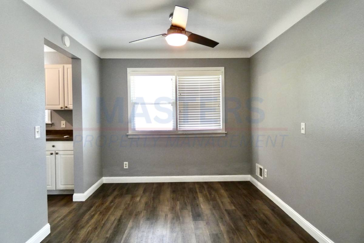 House for rent at 827 Wall St, Maumee, OH 43537