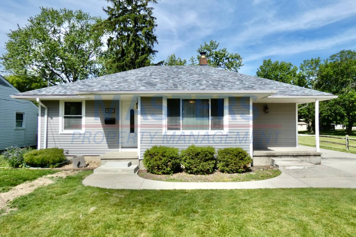 House for rent at 827 Wall St, Maumee, OH 43537