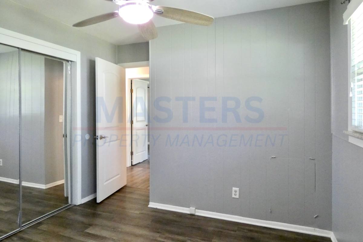 House for rent at 827 Wall St, Maumee, OH 43537