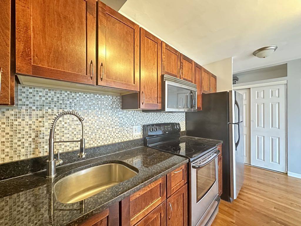 Apartment for rent at 4178 Marine Dr #P1101, Chicago, IL 60613