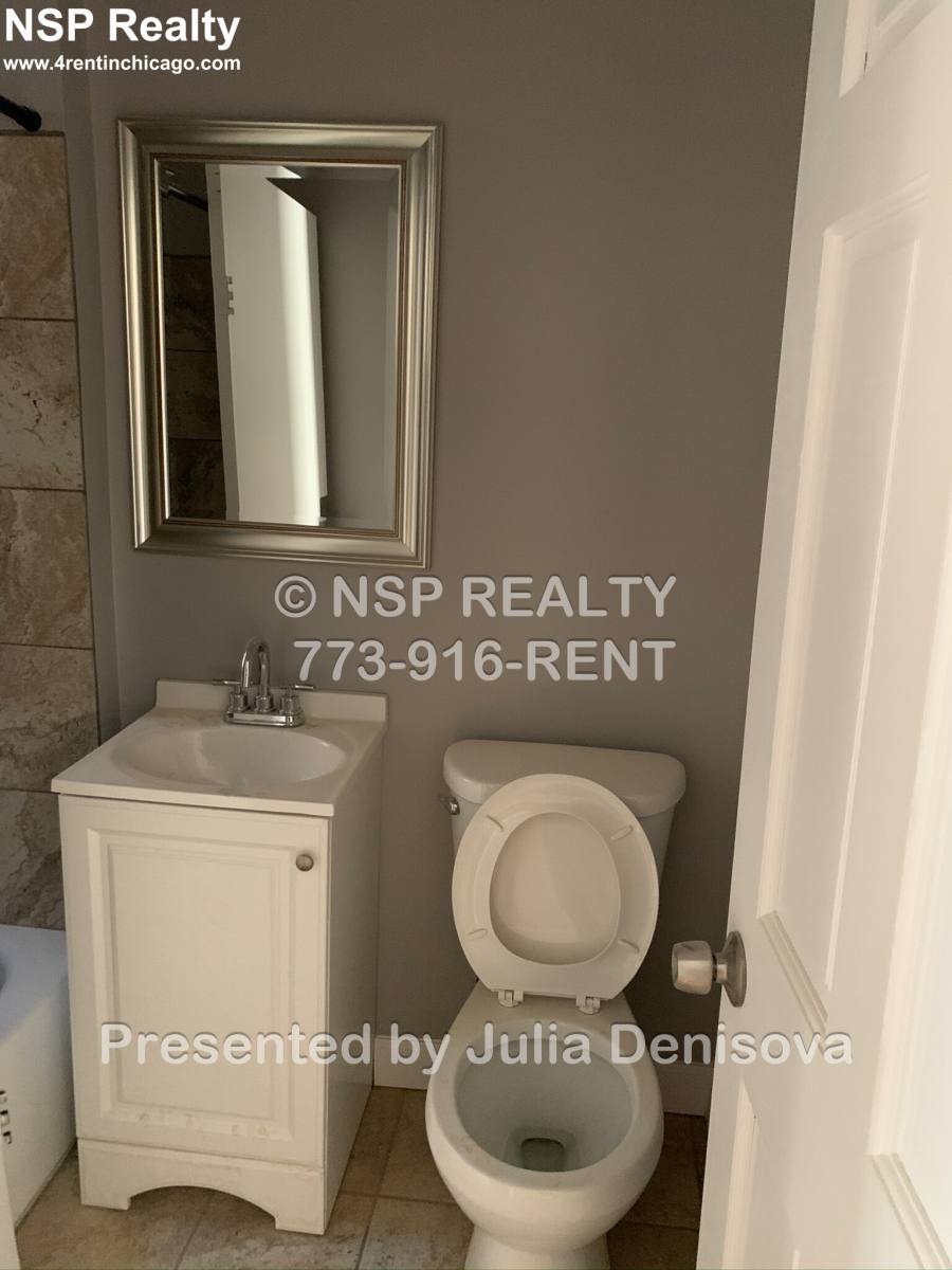 Apartment for rent at 56685 N Ridge #3S, Chicago, IL 60660