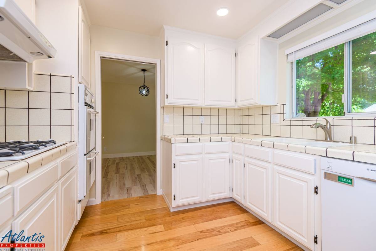 House for rent at 2566 Fairglen Dr, San Jose, CA 95125