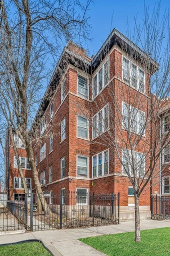 Apartment for rent at 1414 W Argyle #2, Chicago, IL 60640