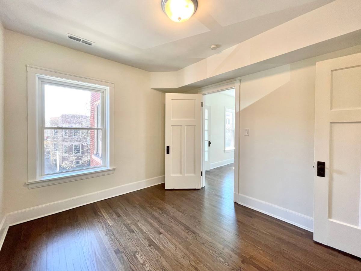Apartment for rent at 1414 W Argyle #2, Chicago, IL 60640