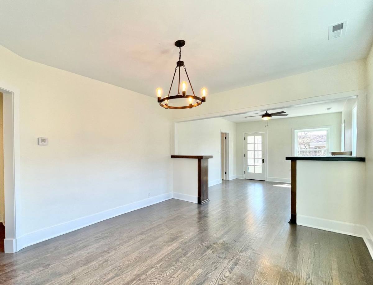 Apartment for rent at 1414 W Argyle #2, Chicago, IL 60640