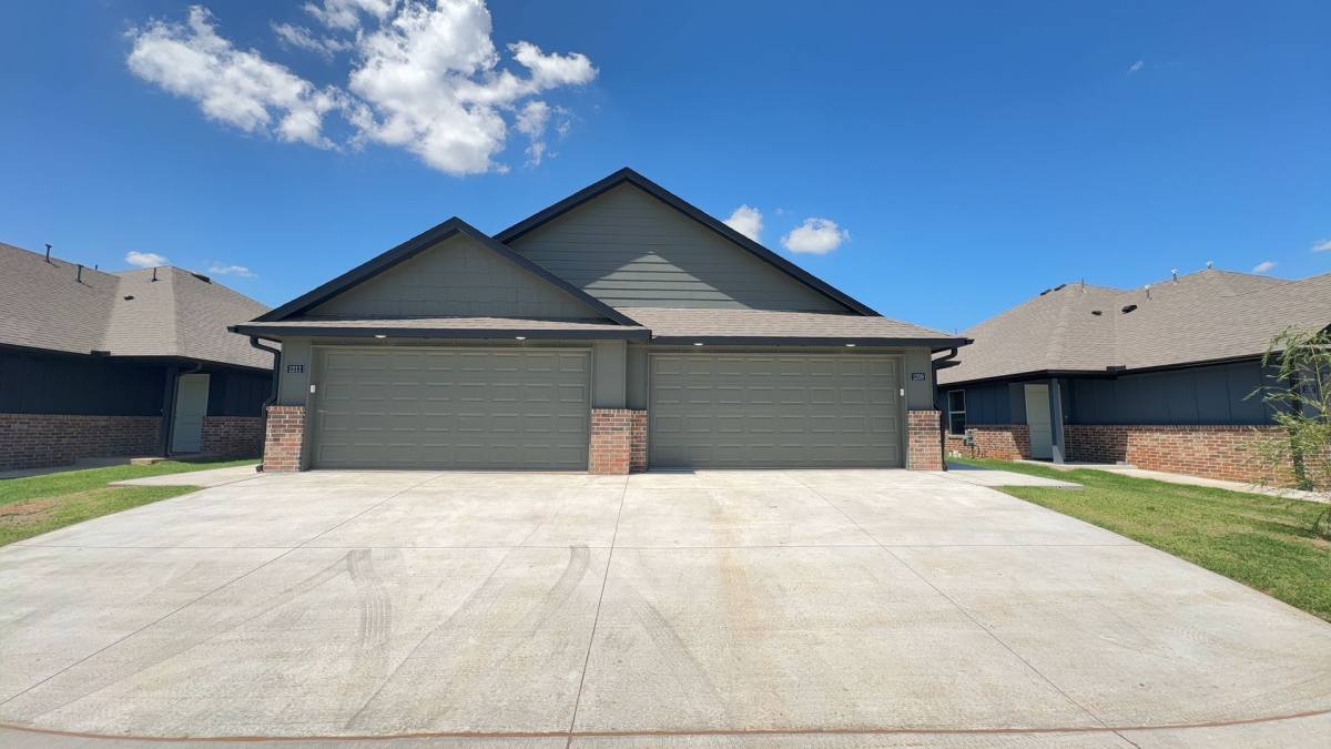 House for rent at 1211NW 113th St, Oklahoma City, OK 73114