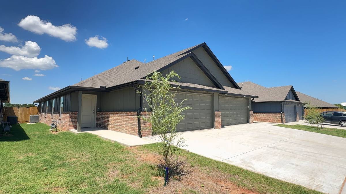 House for rent at 1211NW 113th St, Oklahoma City, OK 73114