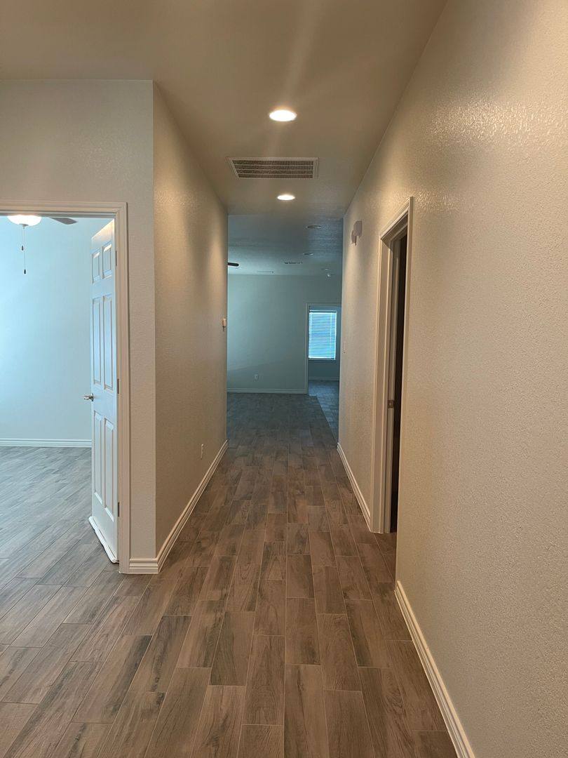Apartment for rent at 511 Cr, Jarrell, TX 76537