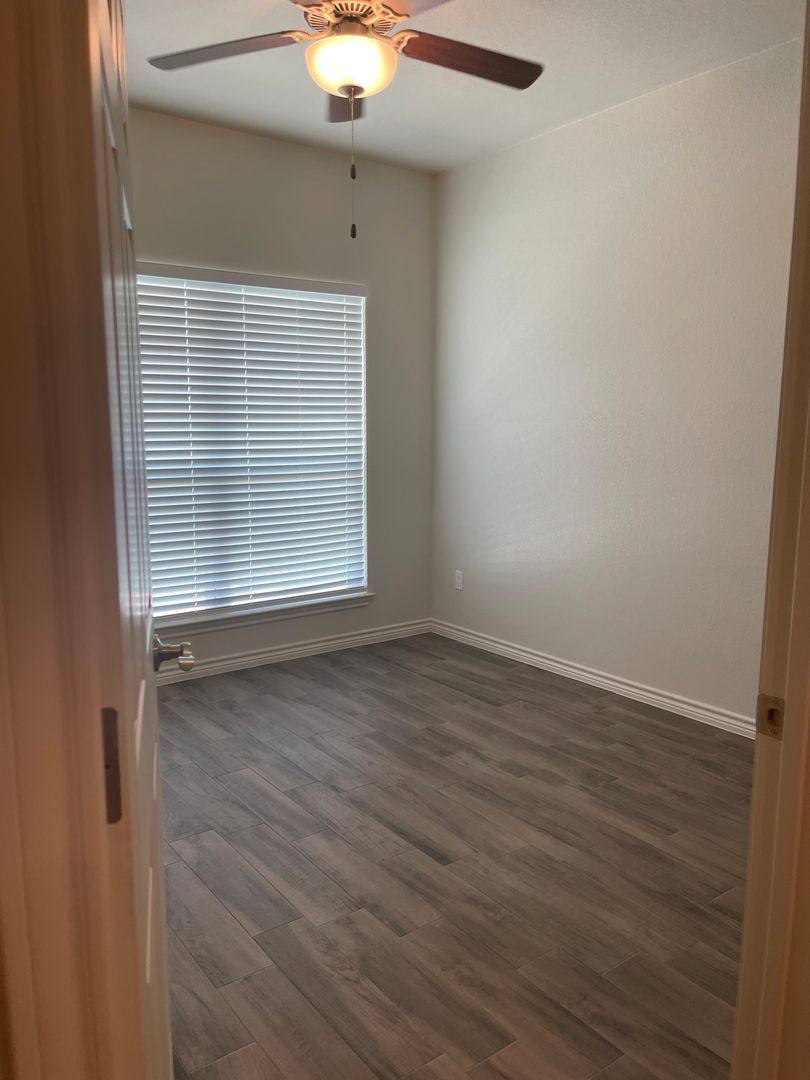 Apartment for rent at 511 Cr, Jarrell, TX 76537