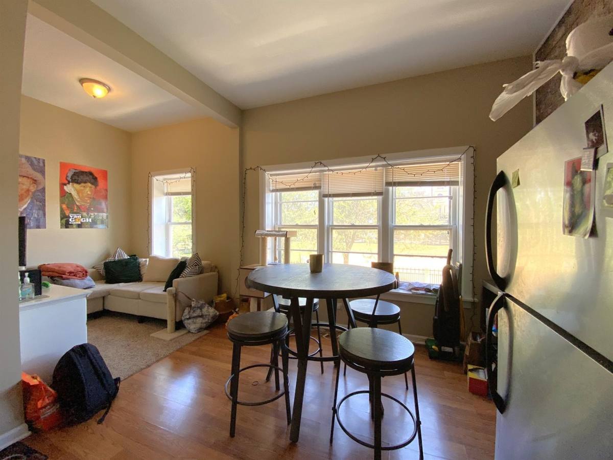 Apartment for rent at 1326 N Cleaver St #2F, Chicago, IL 60642
