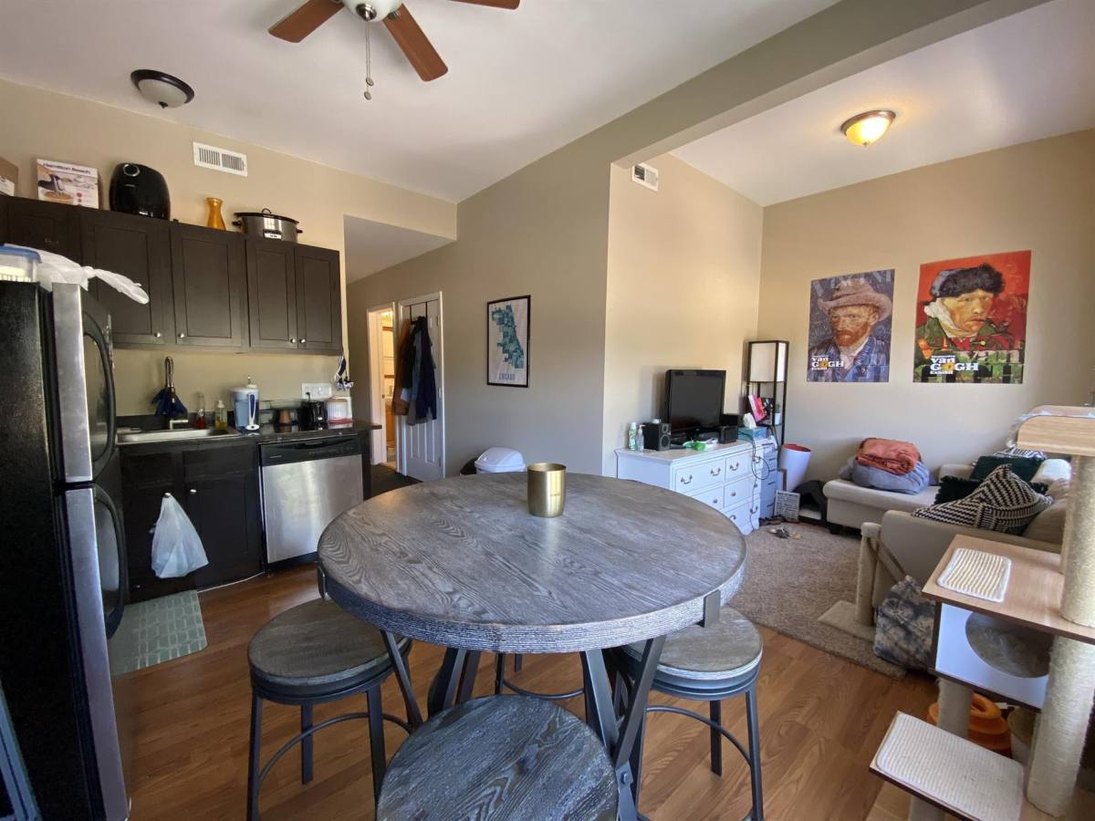 Apartment for rent at 1326 N Cleaver St #2F, Chicago, IL 60642