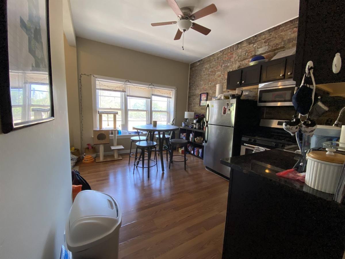 Apartment for rent at 1326 N Cleaver St #2F, Chicago, IL 60642