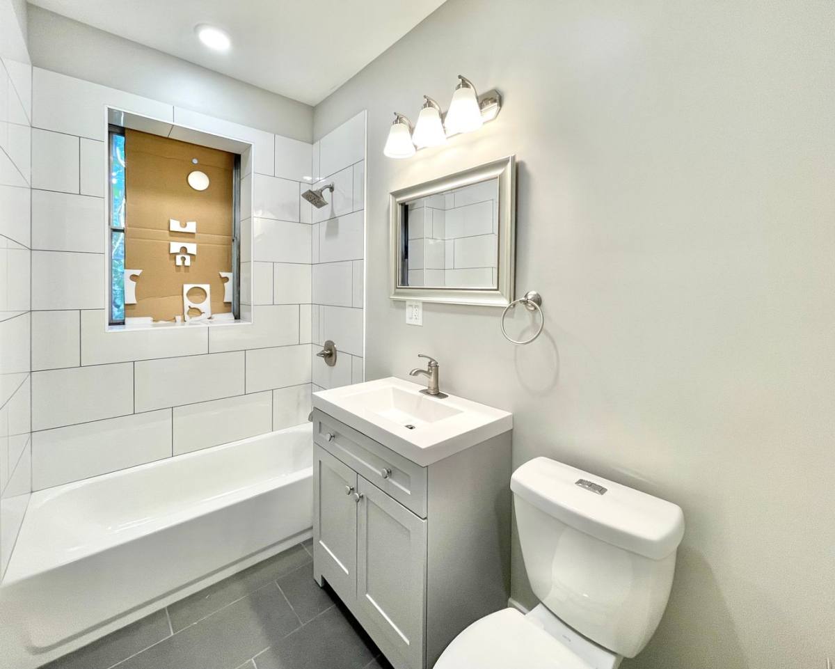 Apartment for rent at 1414-16 W Argyle - 1416 #1, Chicago, IL 60640